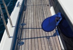 Self supporting Wind Scoop for side portholes 