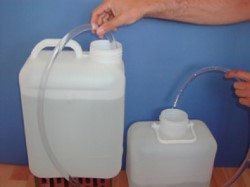 Manual pump to decant liquids hose 19 mm 